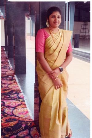 R. நந்தினி