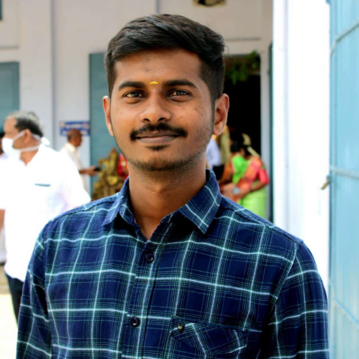 VIGNESHWARAN V